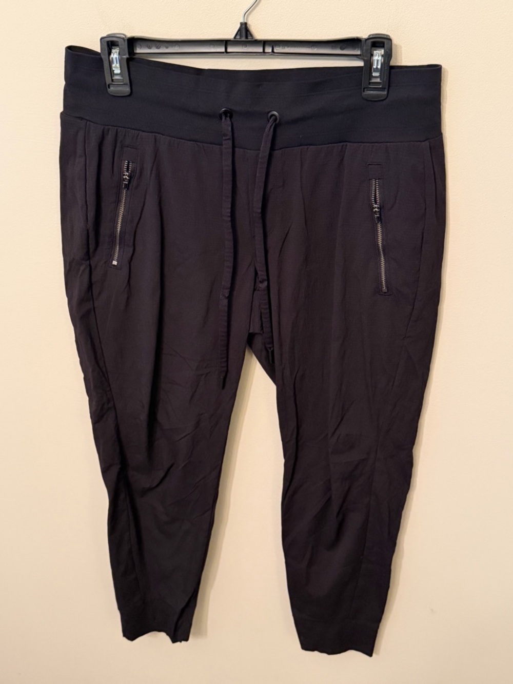 💗 Athleta Trekkie North Jogger In Black Size 10P Petite/Short